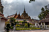 Bangkok Wat Pho, the precint of the mondop (library). 